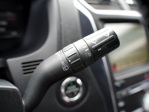 Used 2018 Ford Explorer Sport image 36