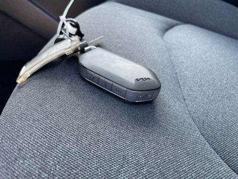 Used 2025 Kia K4 LXS image 21