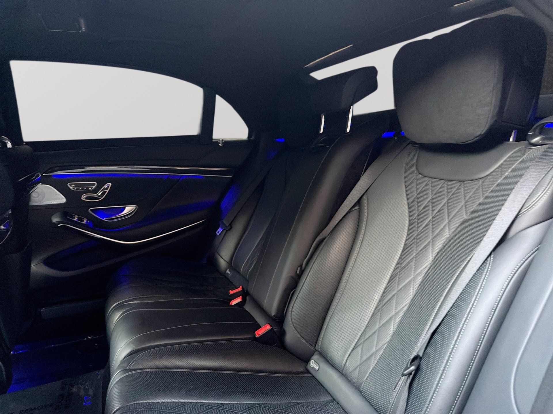Used 2019 Mercedes-Benz S 560 Sedan image 27