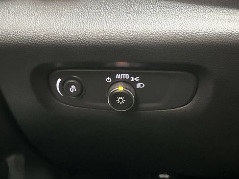 Used 2023 Chevrolet Traverse LT AWD/4WD image 50