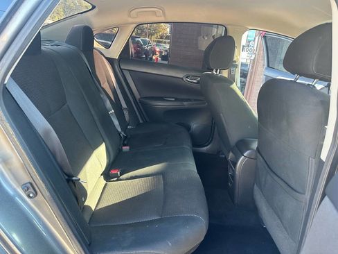 Used 2019 Nissan Sentra S w/ Appearance Package image 11