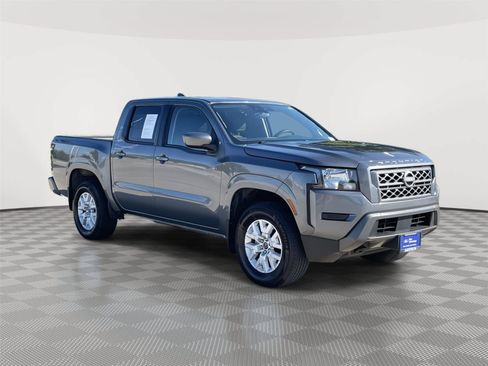 Used 2022 Nissan Frontier SV AWD/4WD image 5