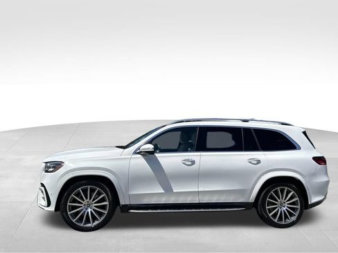 Used 2025 Mercedes-Benz GLS 580 4MATIC image 2