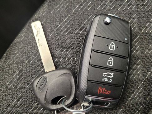 Used 2021 Kia Rio S image 32