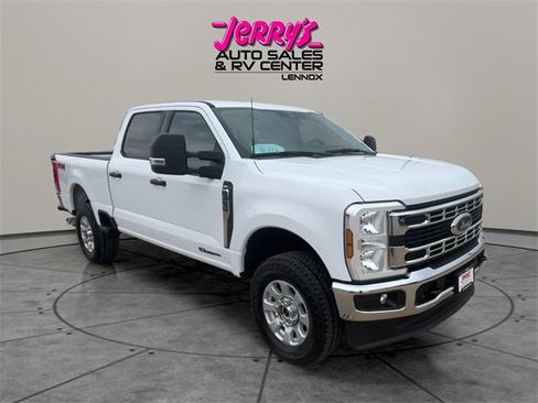 Used 2024 Ford F250 XLT w/ FX4 Off-Road Package image 7