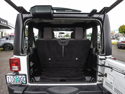 Used 2015 Jeep Wrangler Sport image 25