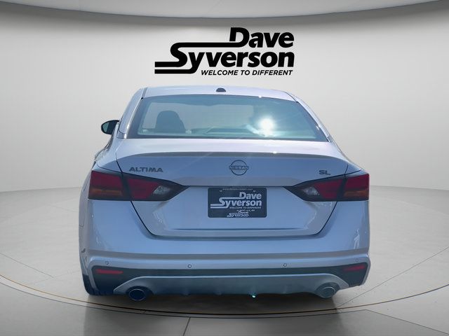 Used 2025 Nissan Altima 2.5 SL FWD image 4