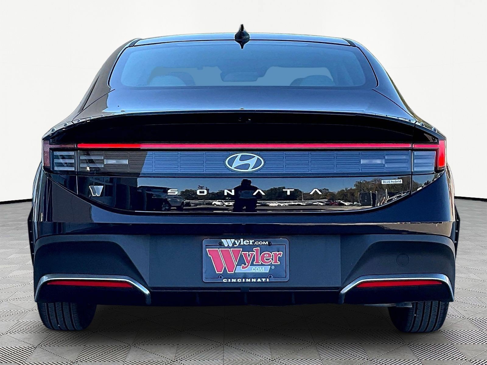 New 2027 Hyundai Sonata Blue FWD image 4