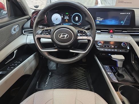 Used 2024 Hyundai Elantra Limited image 15