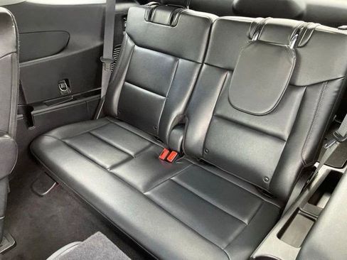 Used 2020 Ford Explorer XLT w/ Equipment Group 202A AWD/4WD image 23