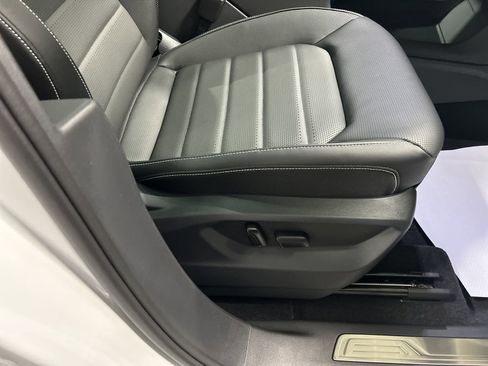 New 2025 Volkswagen Atlas Cross Sport SEL image 36