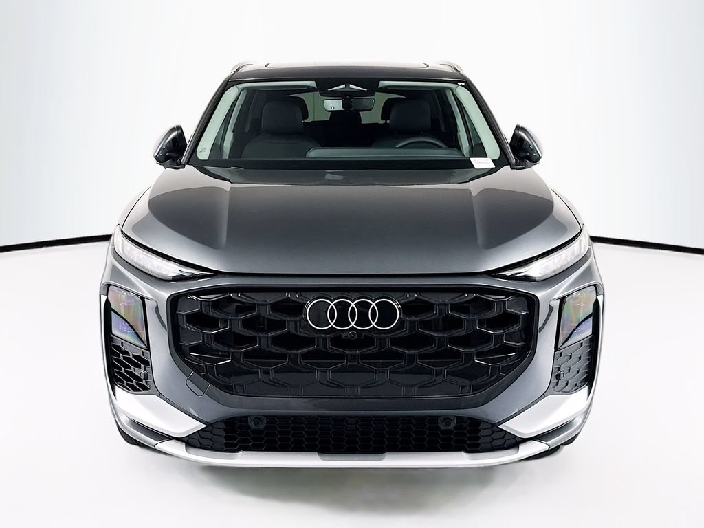 Used 2026 Audi Q3 quattro 2.0T w/ Driver Assistance Package AWD/4WD image 2