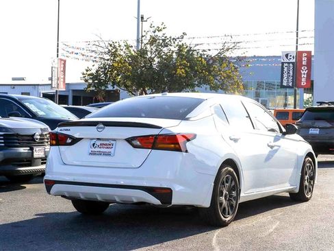 New 2025 Nissan Altima 2.5 S image 4