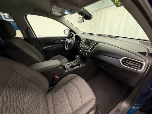 Used 2020 Chevrolet Equinox LT w/ Driver Convenience Package AWD/4WD image 8
