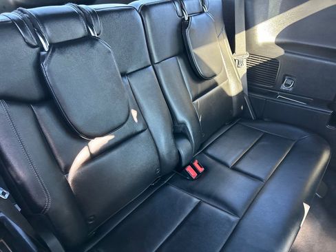 Used 2020 Ford Explorer Limited image 22