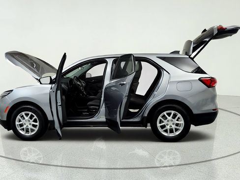 Used 2024 Chevrolet Equinox LT FWD image 10