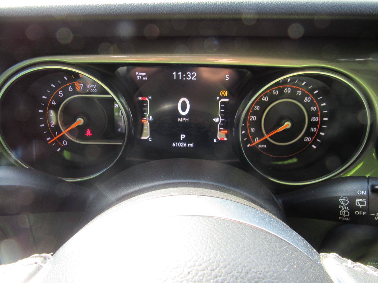 Used 2019 Jeep Wrangler Unlimited Sahara w/ Uconnect 4C Nav & Sound Group AWD/4WD image 18