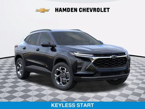 New 2026 Chevrolet Trax LT w/ Driver Confidence Package FWD image 7