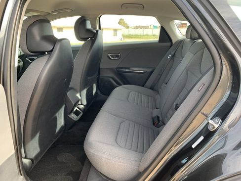 Used 2025 Kia K4 EX image 23