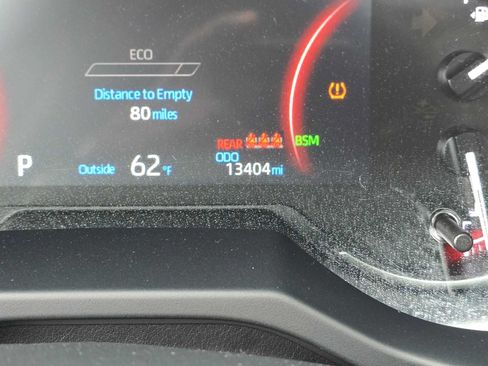 Used 2025 Toyota RAV4 XLE Premium w/ Weather Package AWD/4WD image 31