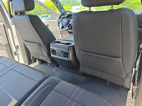 Used 2023 Chevrolet Silverado 1500 High Country w/ Z71 Off-Road Package AWD/4WD image 11