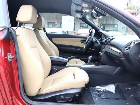 Used 2012 BMW 135i Convertible image 24