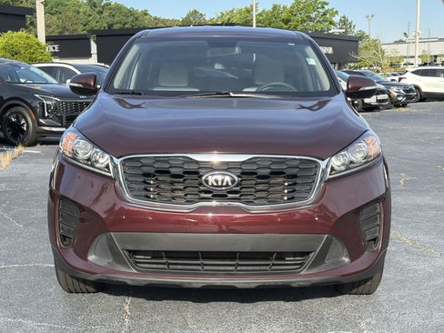 Used 2019 Kia Sorento FWD V6 image 2