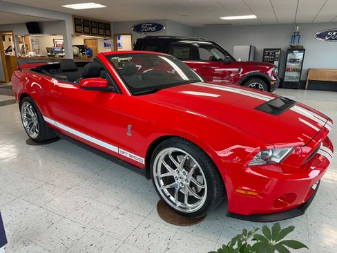 Used 2011 Ford Mustang Shelby GT500 w/ SVT Performance Pkg image 8