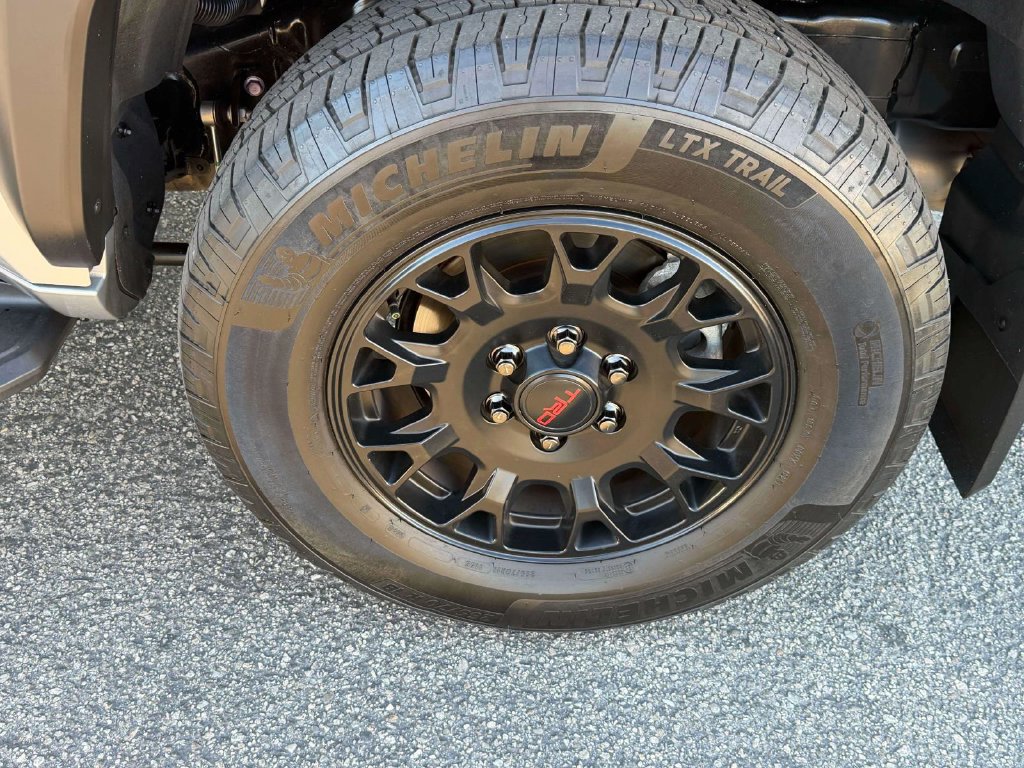 Certified 2025 Toyota 4Runner TRD Off-Road Premium AWD/4WD image 33