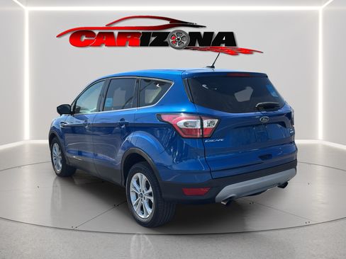Used 2017 Ford Escape SE FWD image 8
