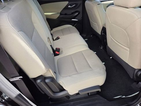 Used 2023 Chevrolet Traverse LS w/ Safety Package image 14