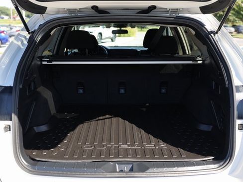 Used 2020 Subaru Outback Premium image 9