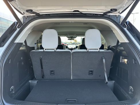 New 2025 Ford Explorer Active w/ Active Comfort Package image 29