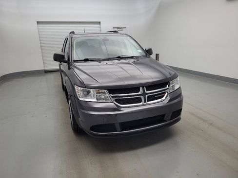 Used 2019 Dodge Journey SE FWD image 14