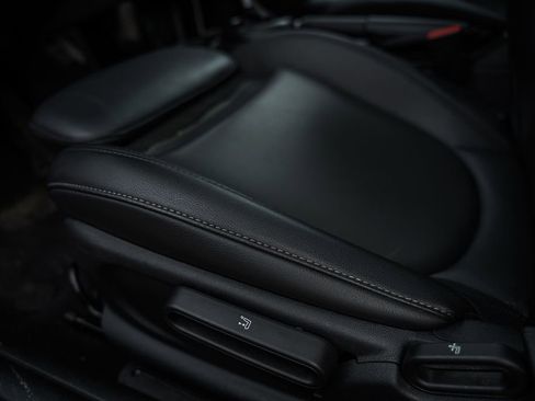 Used 2019 MINI Cooper S image 35