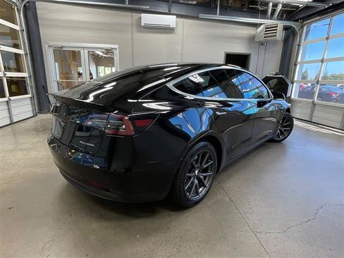 Used 2020 Tesla Model 3 Long Range AWD/4WD image 5