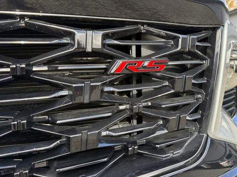 Used 2024 Chevrolet Traverse RS w/ LPO, Floor Liner Package image 26