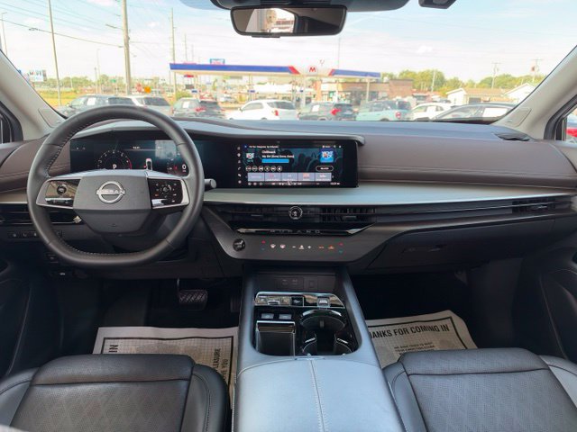 Used 2025 Nissan Murano Platinum w/ Cargo Package AWD/4WD image 8