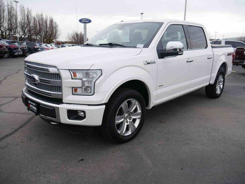 Used 2015 Ford F150 Platinum w/ Equipment Group 701A Luxury image 3