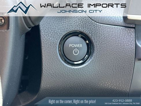 Used 2025 Toyota Camry SE w/ Convenience Package FWD image 24
