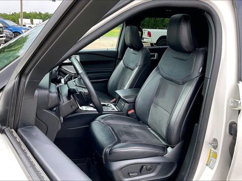 Used 2023 Ford Explorer ST w/ Equipment Group 401A AWD/4WD image 18