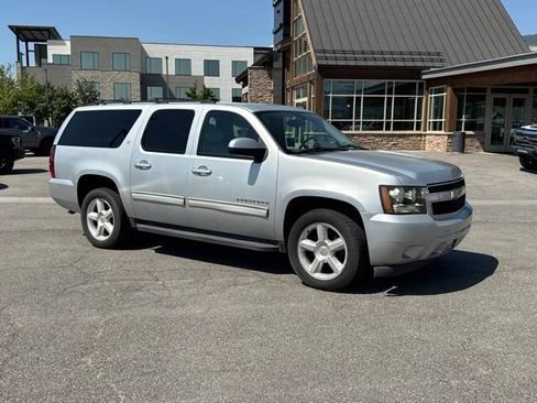 Used 2010 Chevrolet Suburban LT AWD/4WD image 2