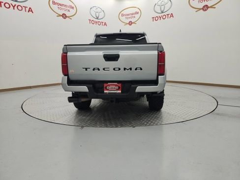 Used 2025 Toyota Tacoma TRD Sport RWD image 7