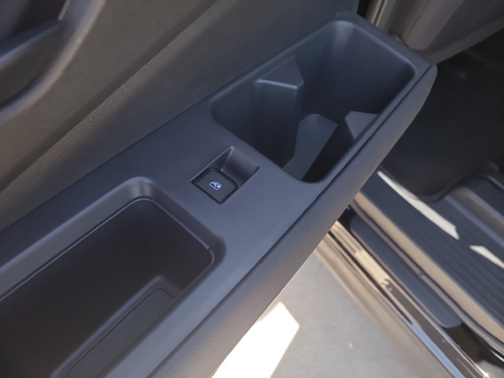 Certified 2026 Nissan Pathfinder SV FWD image 15