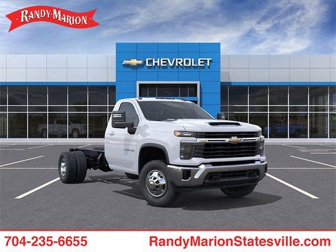 New 2026 Chevrolet Silverado 3500 LT w/ Convenience Package image 1