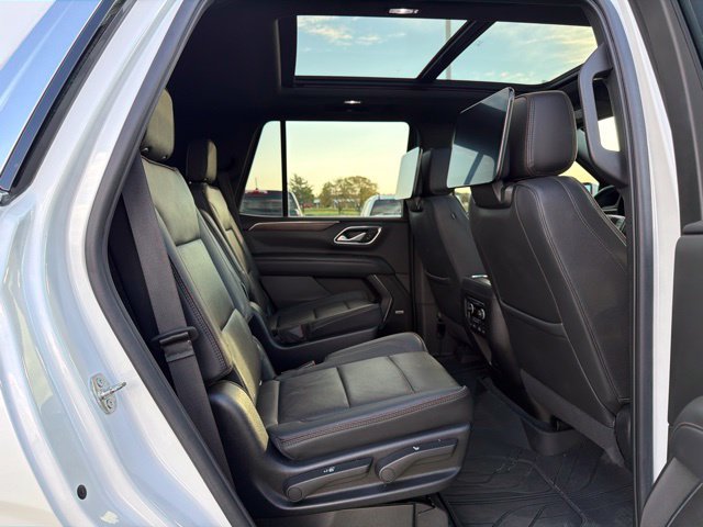 Used 2022 Chevrolet Tahoe High Country w/ Premium Package AWD/4WD image 11