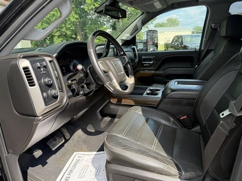 Used 2019 GMC Sierra 3500 Denali w/ Duramax Plus Package AWD/4WD image 10