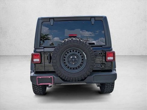Used 2022 Jeep Wrangler Sport AWD/4WD image 6