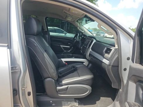 Used 2018 Nissan Titan PRO-4X w/ Pro-4x Utility Package AWD/4WD image 11