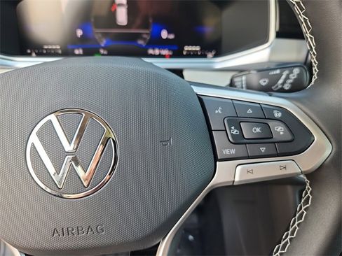 New 2025 Volkswagen Taos SE image 12